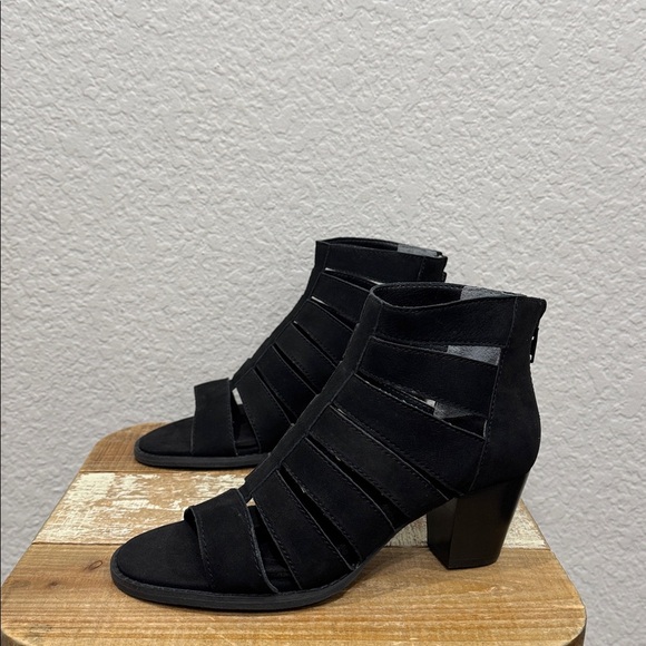 Vionic Harlow Black Ankle Bootie Sandals Size 6.5 - Picture 5 of 9